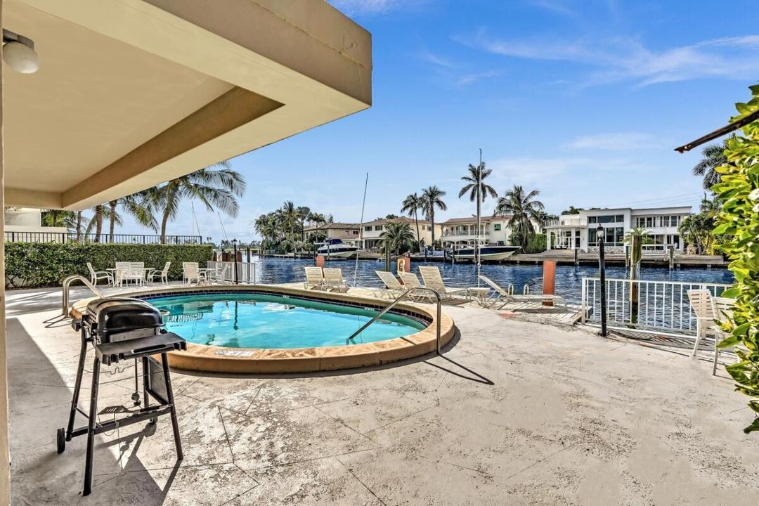 Photo of Patio Balcony in Bay Harbor Islands
