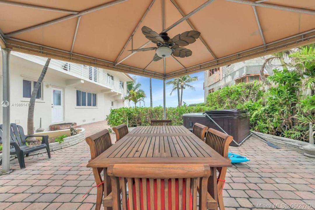 Photo of Patio Balcony in Hollywood