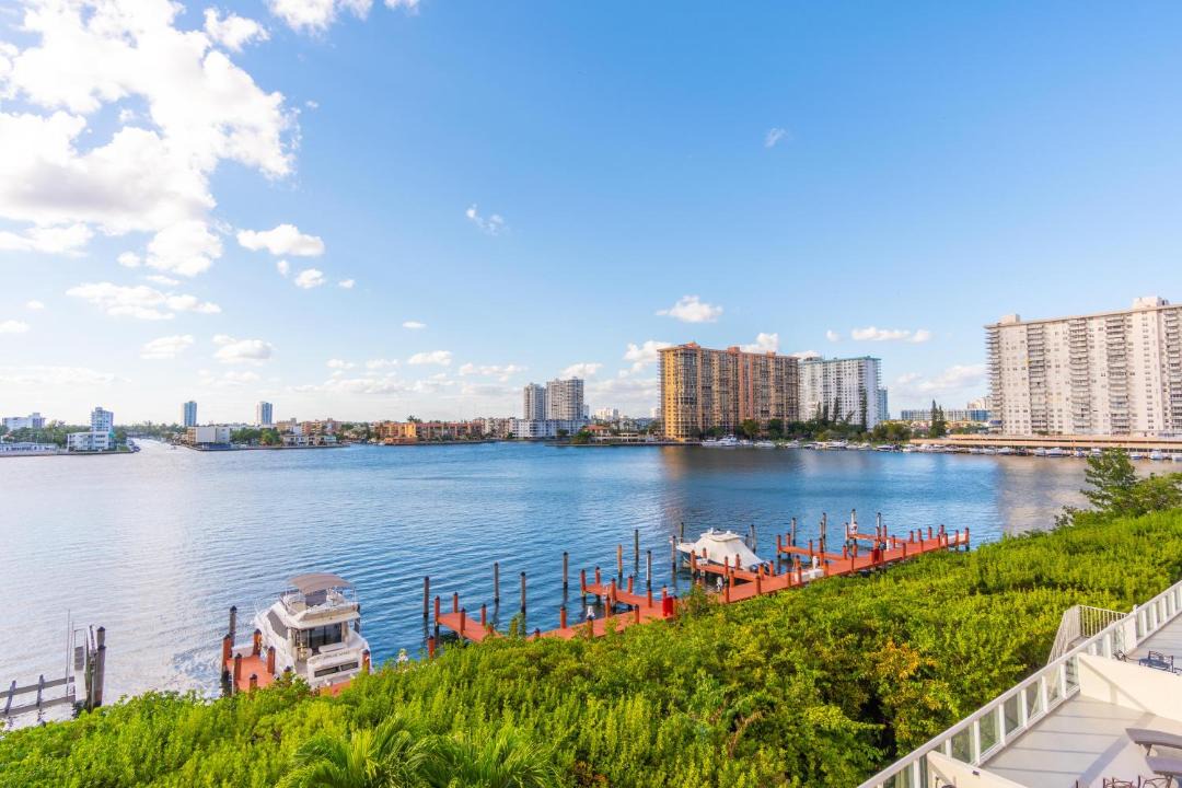 Photo of Others in Sunny Isles Beach
