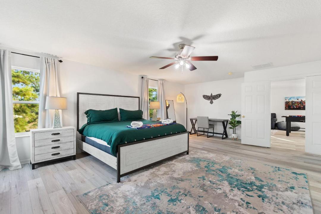 Photo of Bedroom in Windwood Bay