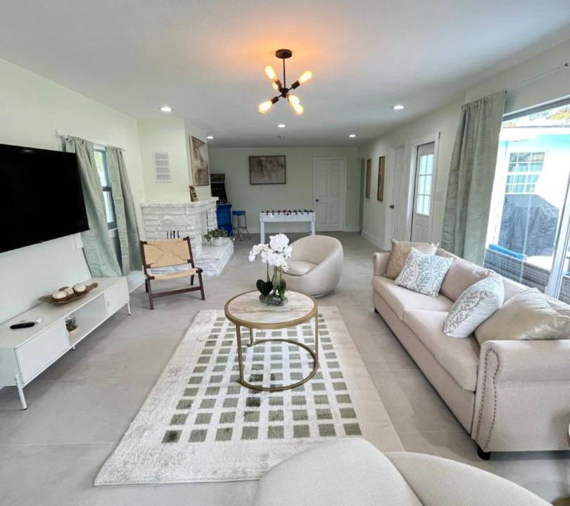 Photo of Livingroom in Weeki Wachee Gardens