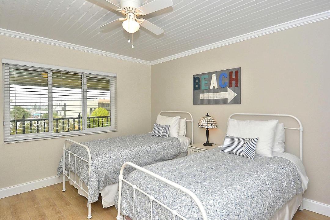 Photo of Bedroom in Sunset Beach