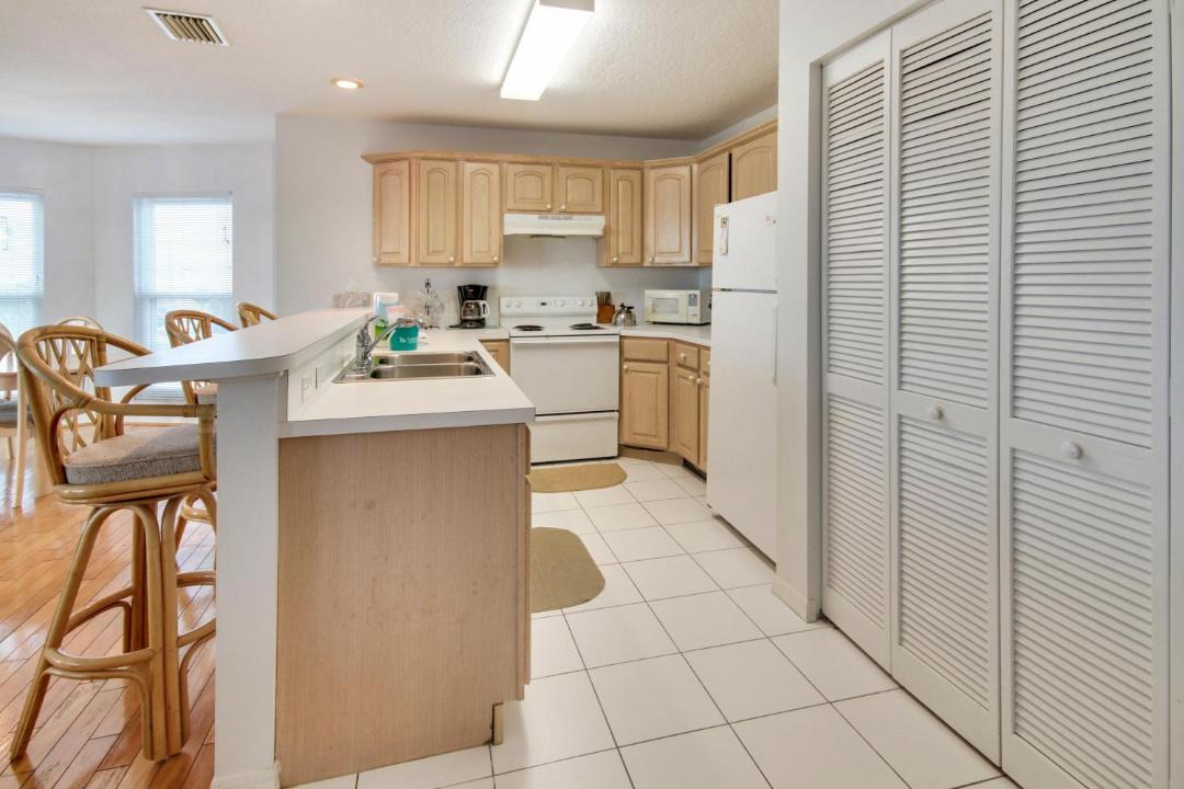 Photo of Kitchen in Treasure Island