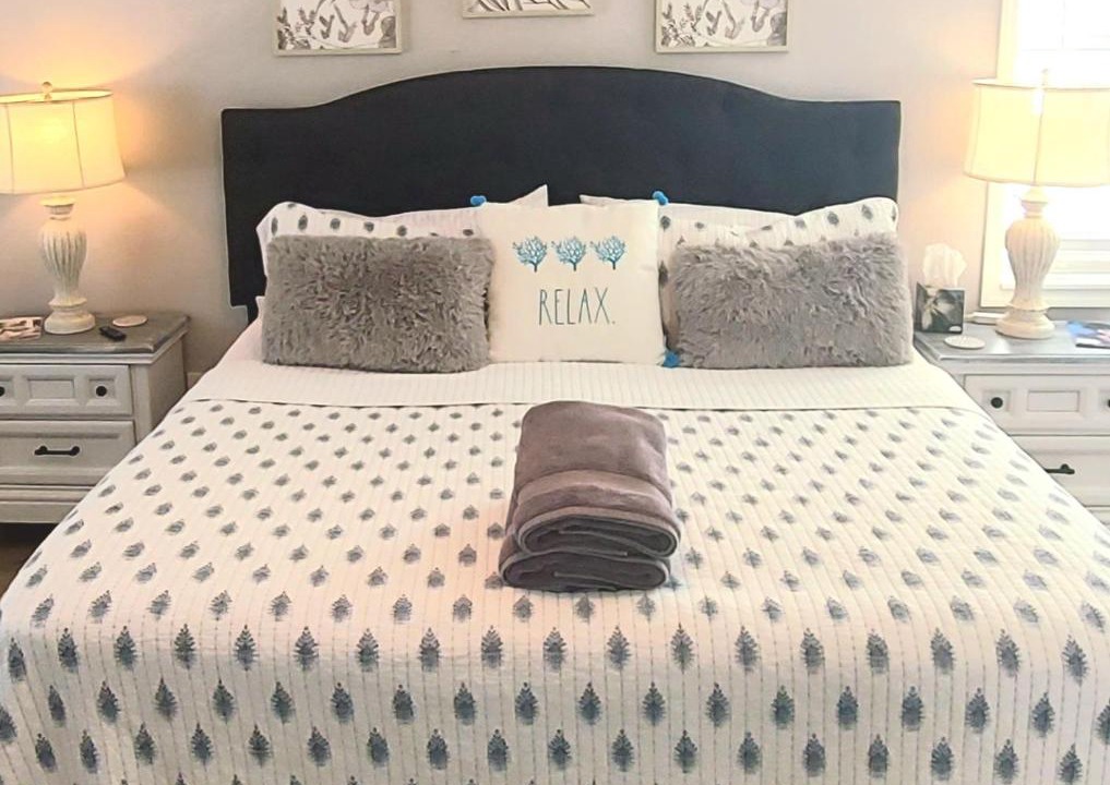 Photo of Bedroom in Surfcrest Village
