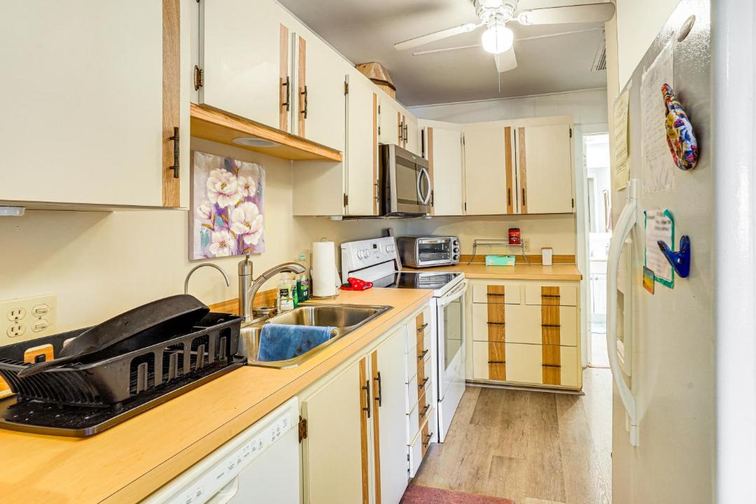 Photo of Kitchen in Nettles Island