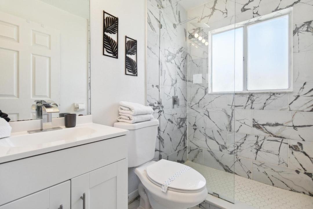 Photo of Bathroom in Thousand Oaks