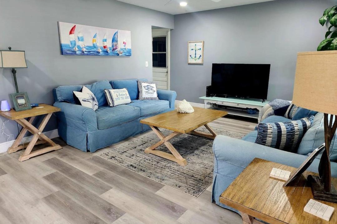Photo of Livingroom in Stuart