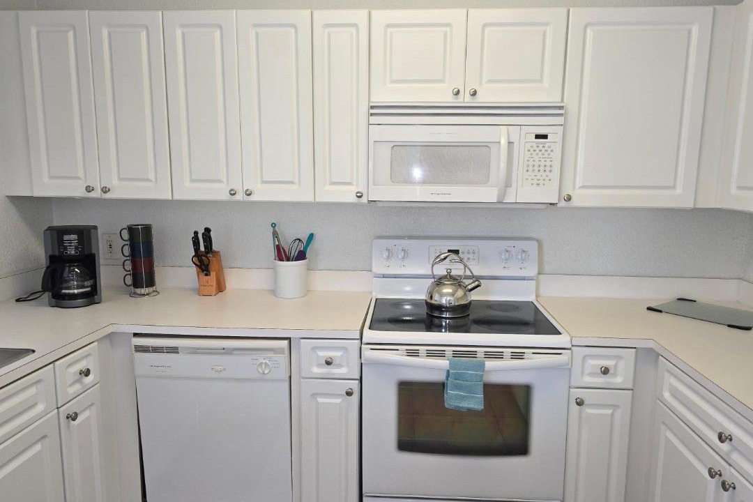 Photo of Kitchen in Lake Magdalene