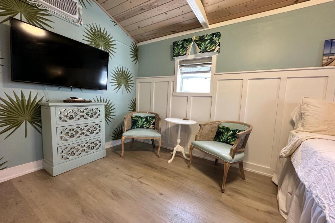 Photo of Bedroom in Historic Kenwood