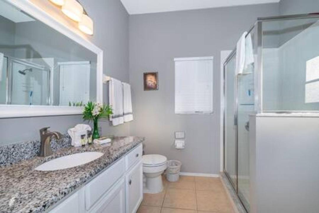 Photo of Bathroom in Esprit