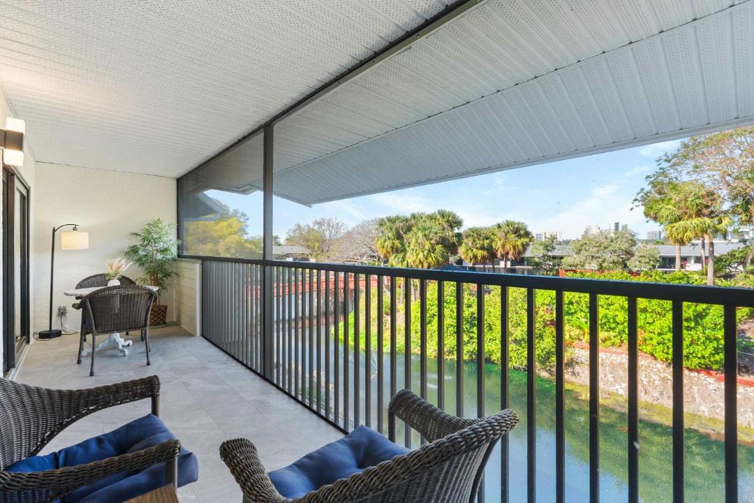Photo of Patio Balcony in Park Shore