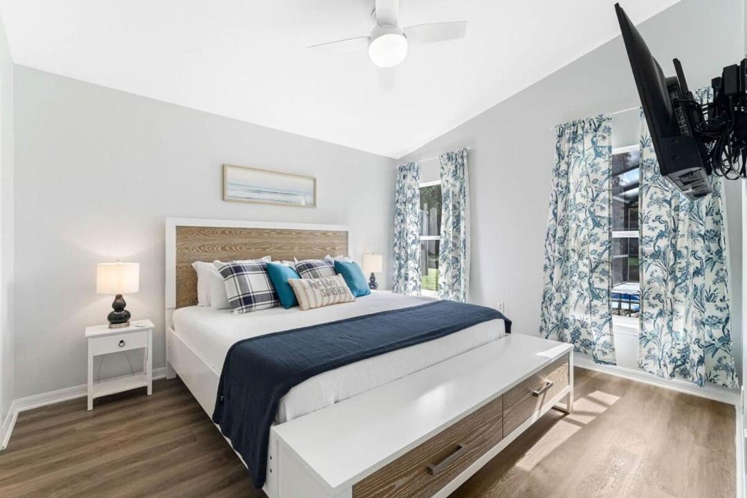 Photo of Bedroom in Sandy Ridge