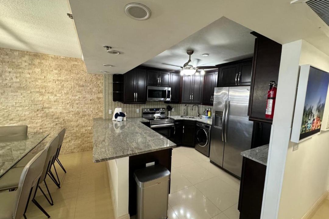 Photo of Kitchen in Mid Beach
