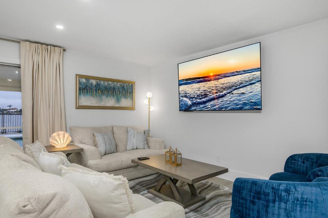 Photo of Livingroom in Eight Lakes