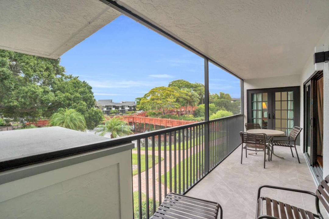 Photo of Patio Balcony in Park Shore