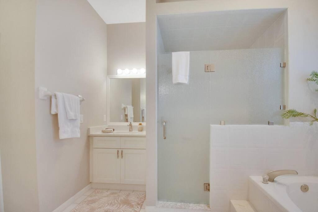 Photo of Bathroom in Palm Harbor