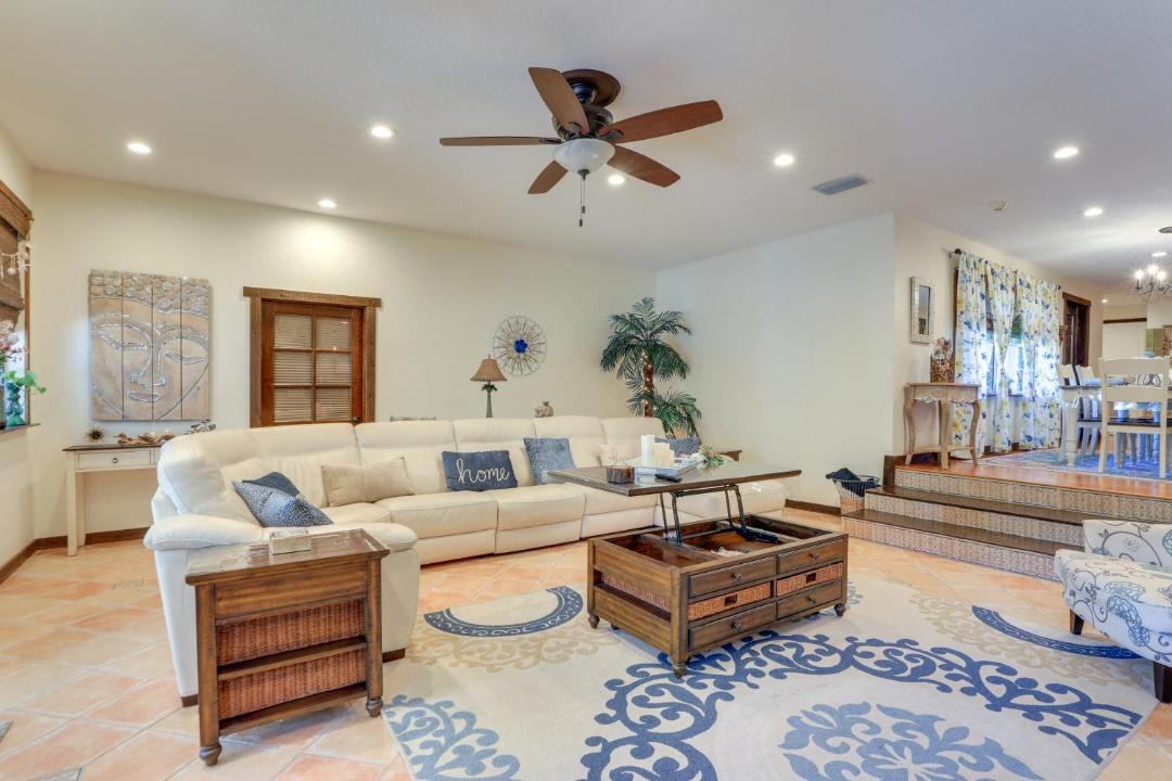 Photo of Livingroom in Flora Villa