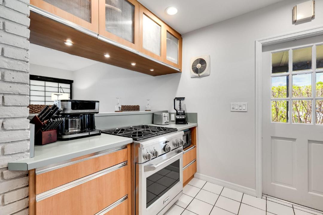 Photo of Kitchen in Lauderdale Harbours