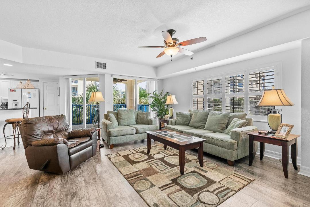 Photo of Livingroom in New Smyrna Beach