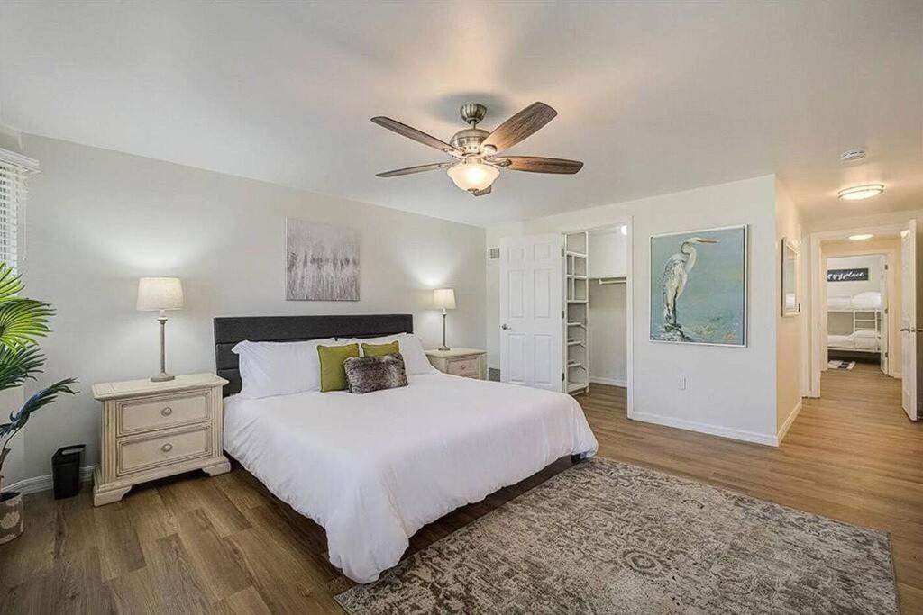 Photo of Bedroom in Bayshore Gardens