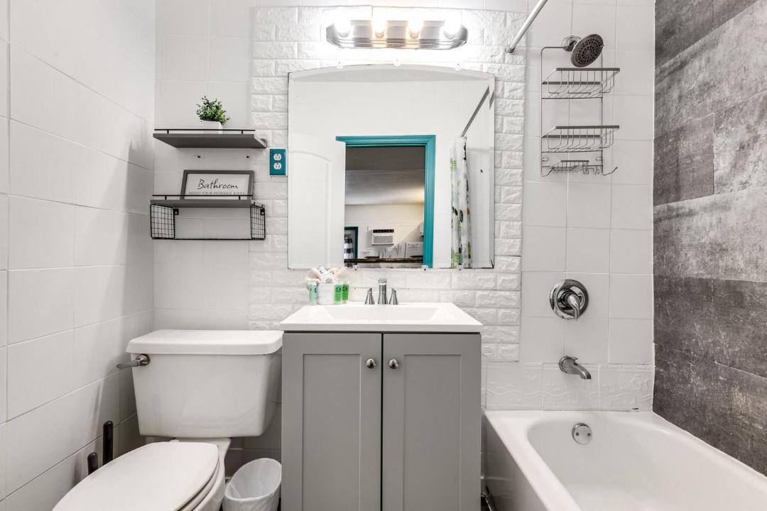 Photo of Bathroom in Royal Poinciana