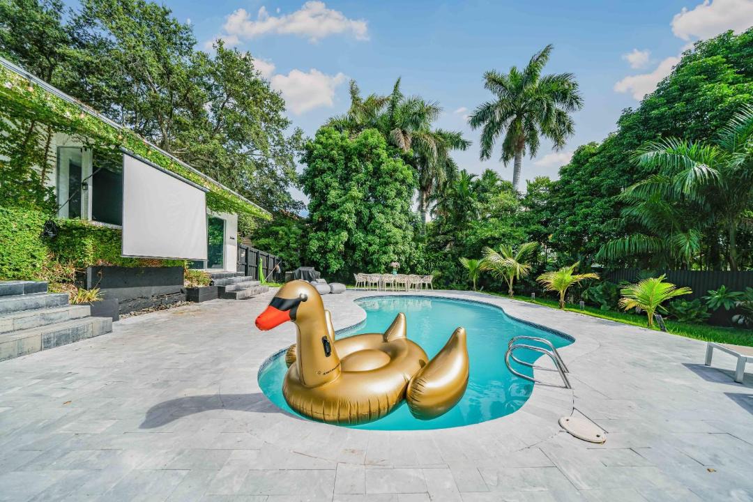 Photo of Others in Golden Glades