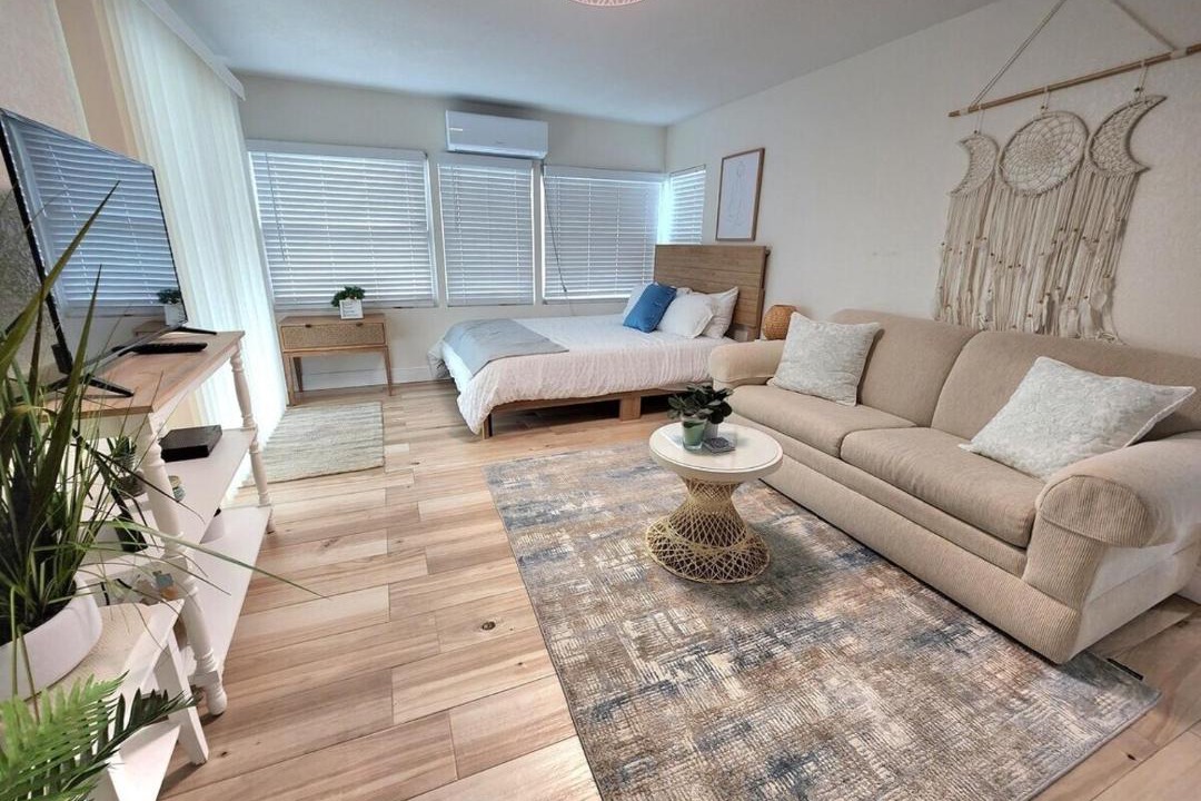 Photo of Livingroom in Meadowlawn