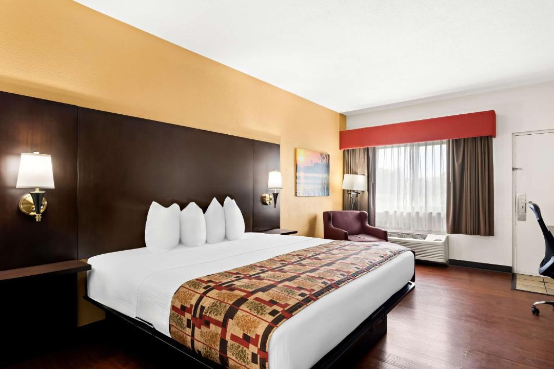Photo of Bedroom in Okeechobee