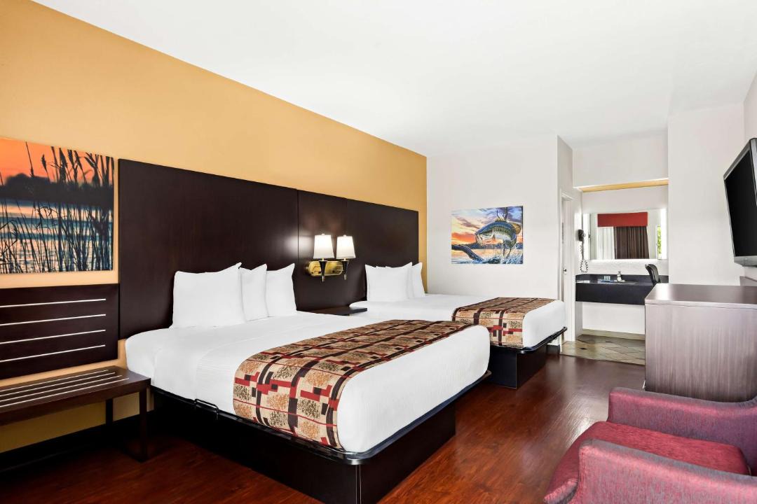 Photo of Bedroom in Okeechobee