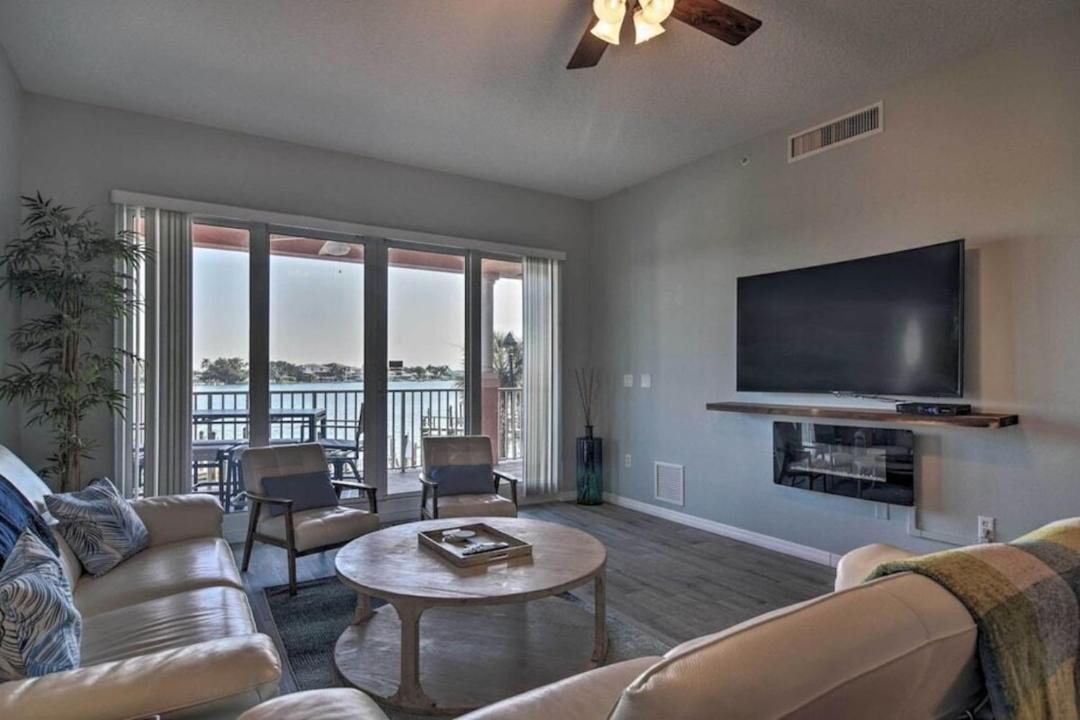 Photo of Livingroom in Clearwater Beach