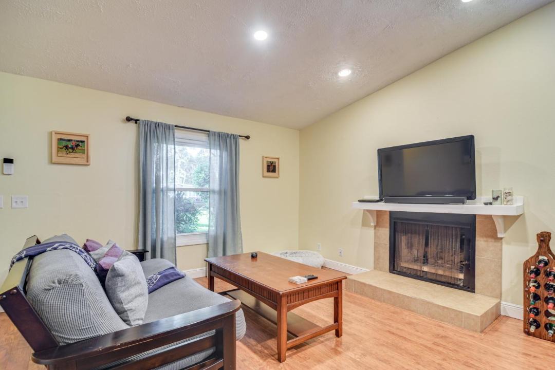 Photo of Livingroom in Oldsmar