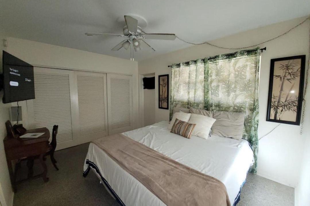 Photo of Bedroom in Crescent Lake