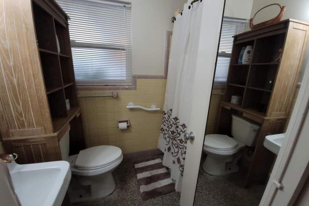 Photo of Bathroom in Crescent Lake