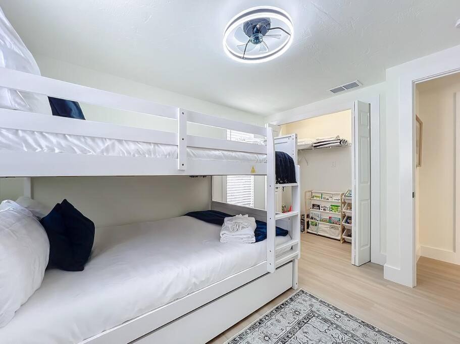Photo of Bedroom in Bee Ridge