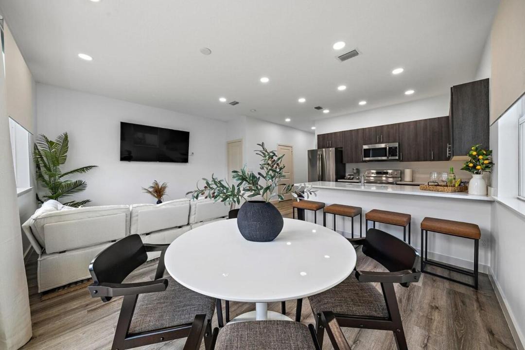 Photo of Livingroom in Riviera Beach