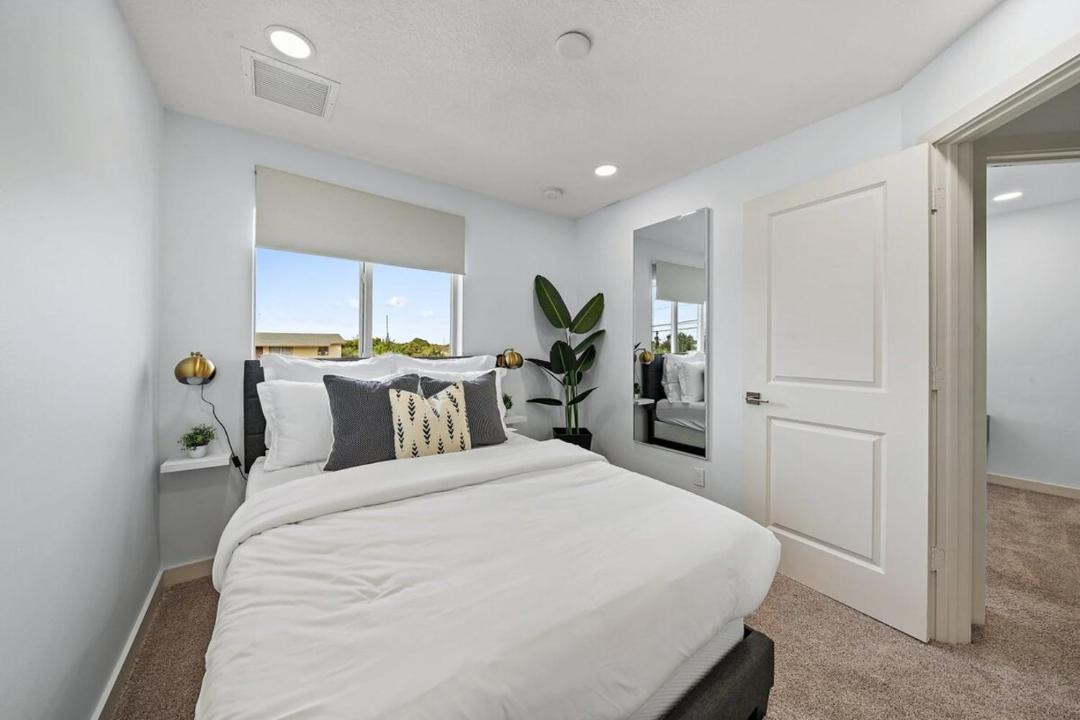 Photo of Bedroom in Riviera Beach