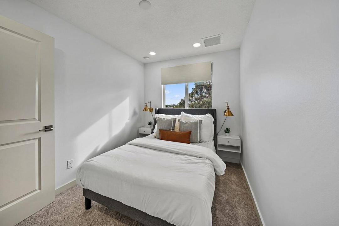 Photo of Bedroom in Riviera Beach