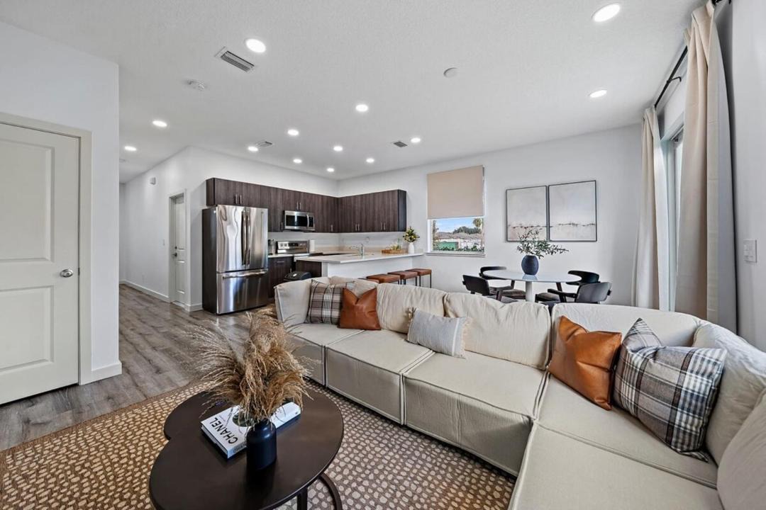 Photo of Livingroom in Riviera Beach
