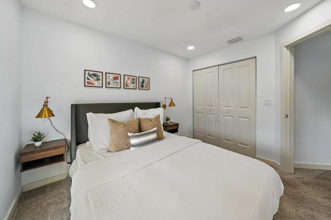 Photo of Bedroom in Riviera Beach