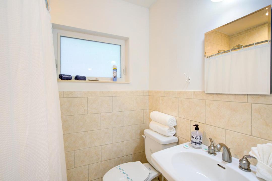 Photo of Bathroom in Hendricks and Venice Isles