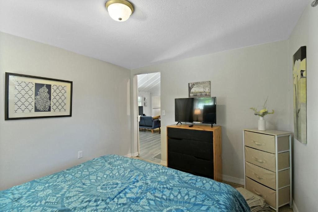 Photo of Bedroom in Babson Park