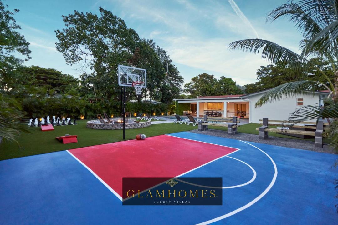 Photo of Outdoor in Golden Glades