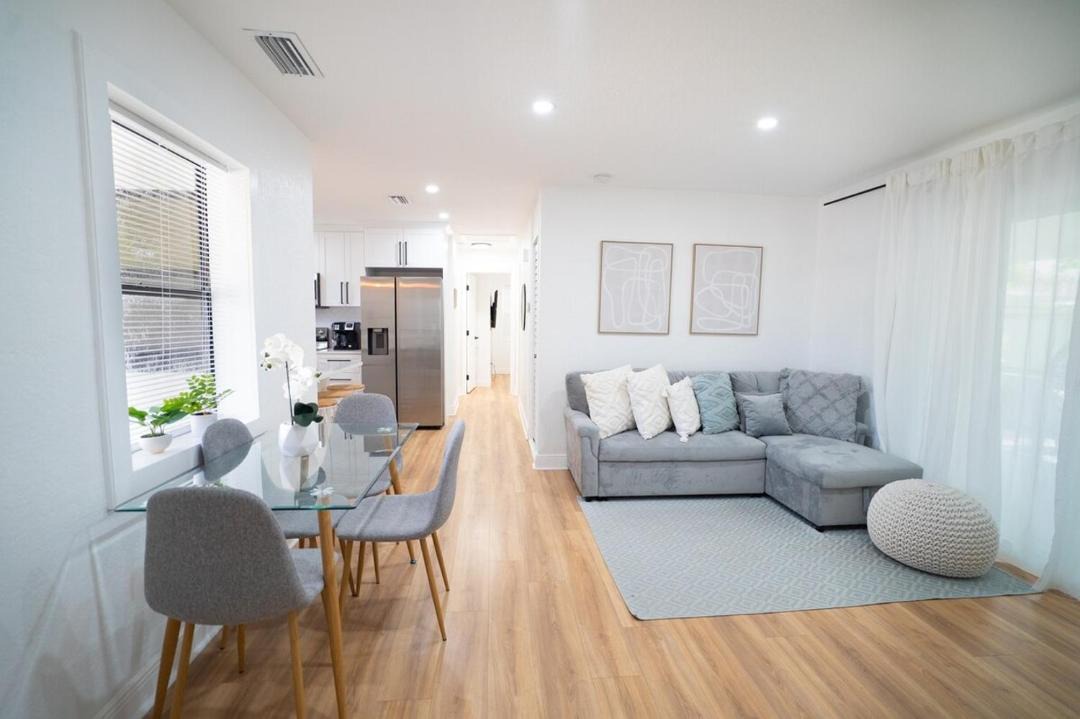 Photo of Livingroom in Meadowlawn