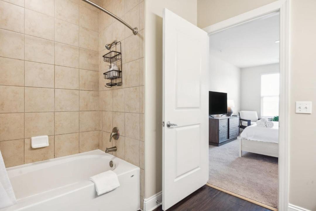 Photo of Bathroom in Florida Center North