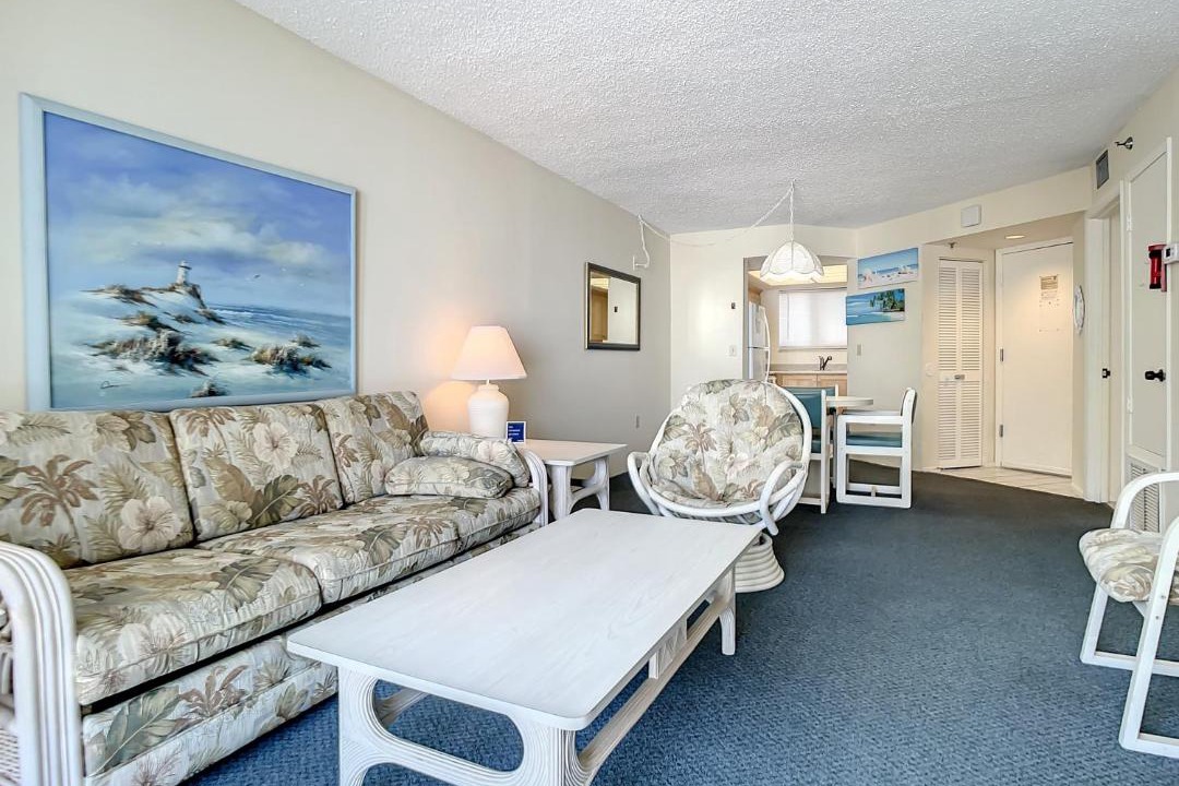 Photo of Livingroom in New Smyrna Beach