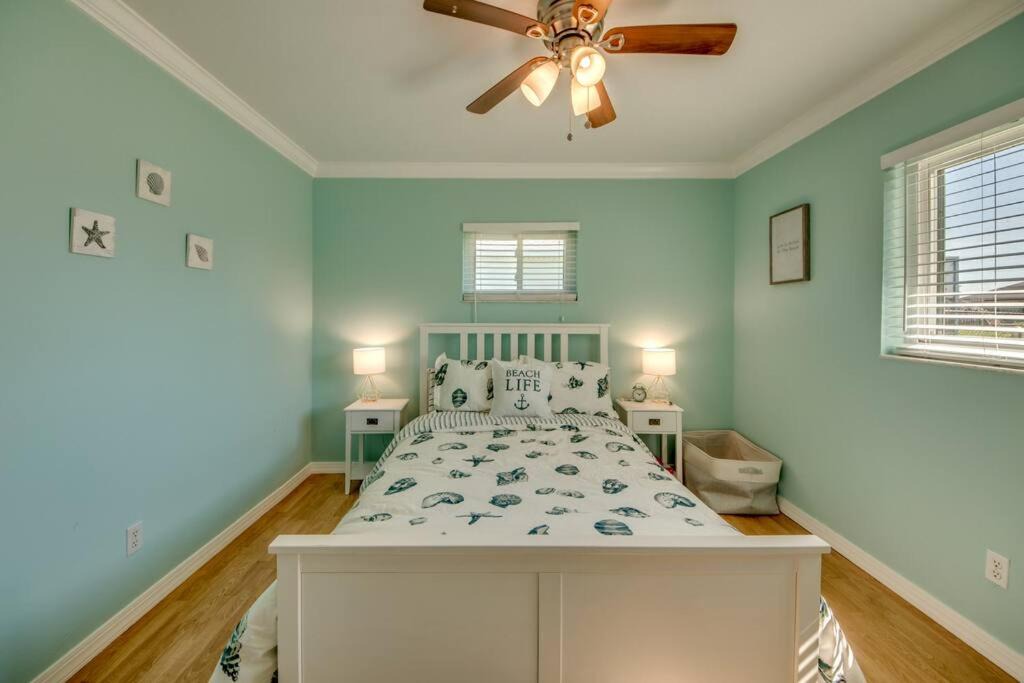 Photo of Bedroom in Pelican