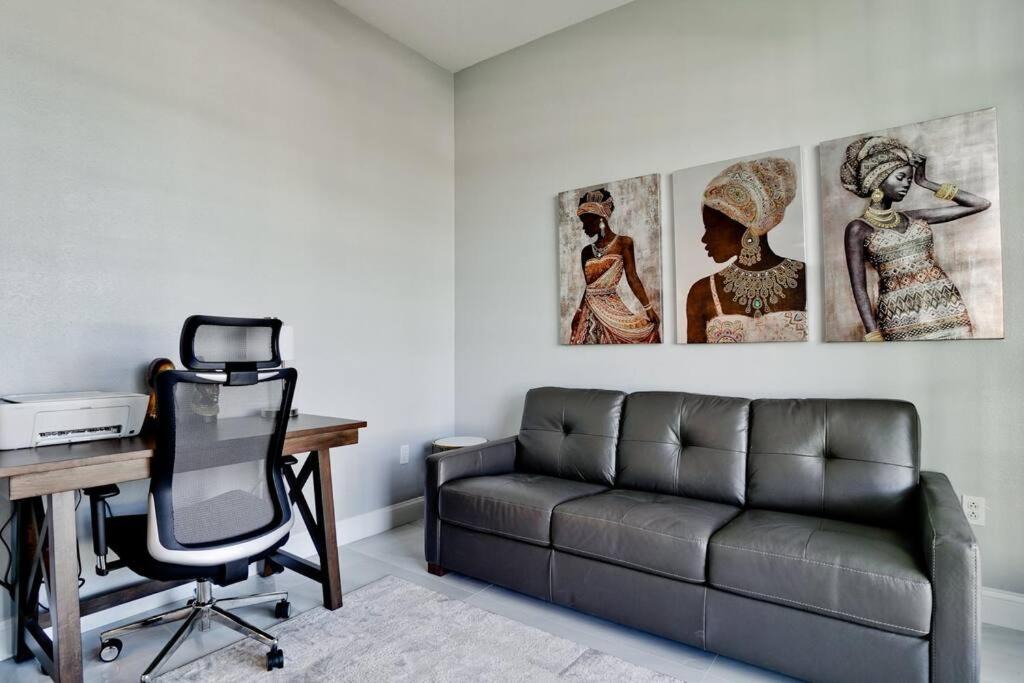 Photo of Livingroom in Sabal Harbour