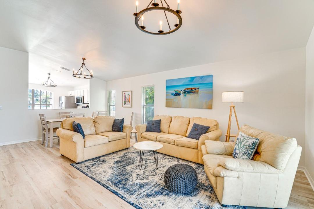 Photo of Livingroom in Beachwalk Isles