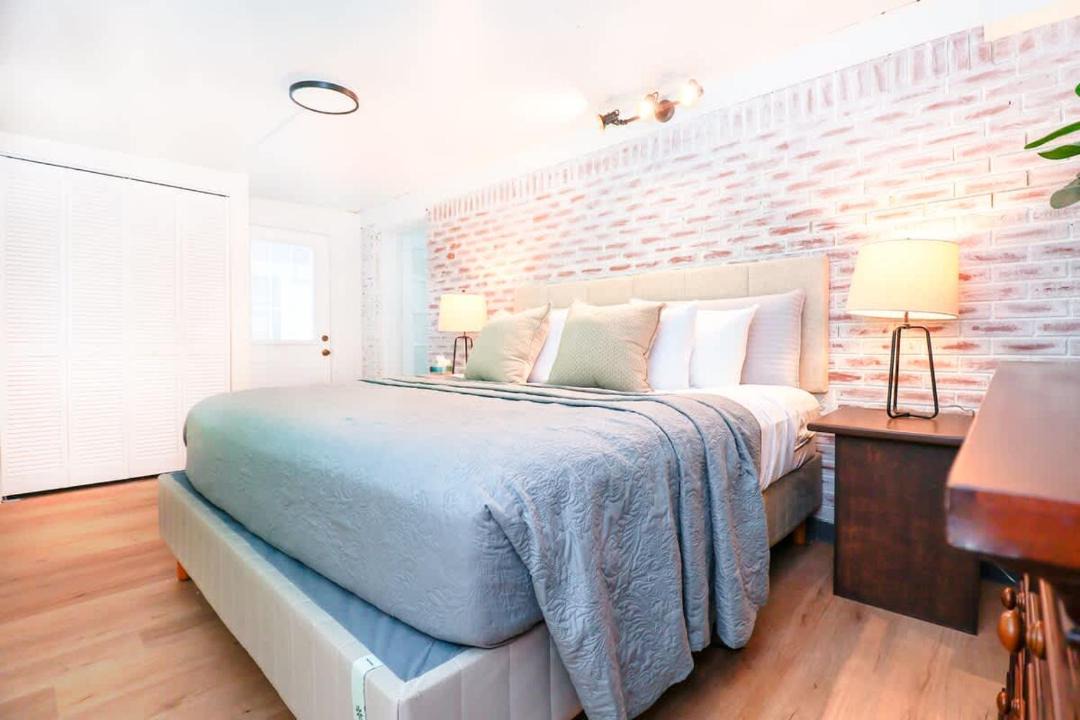 Photo of Bedroom in Winter Garden