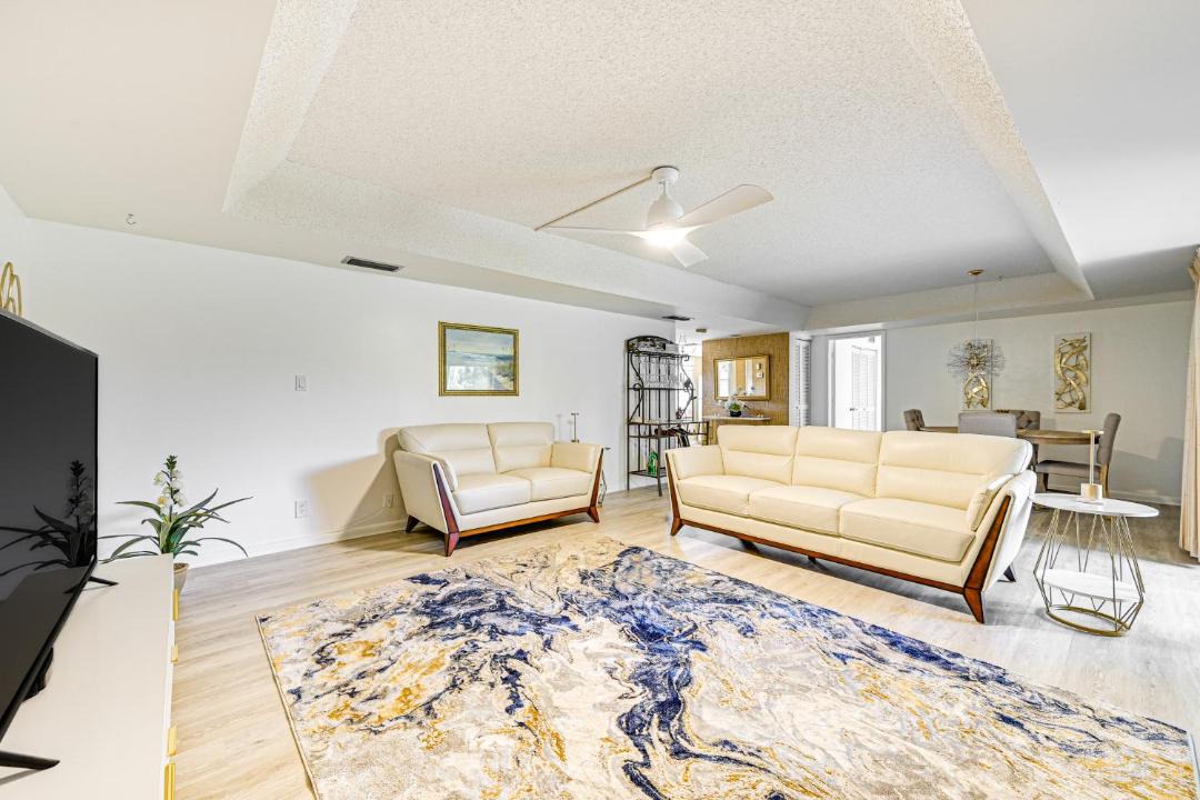 Photo of Livingroom in East Naples